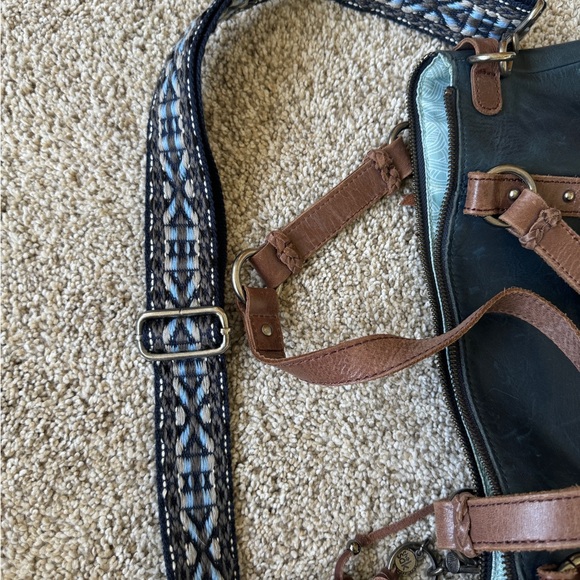 “THE SAK” large shoulder/crossbody bag in GREAT condition. - Picture 7 of 7